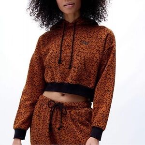 Leopard Print Cropped Hoodie